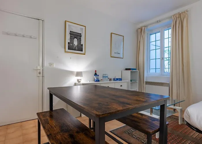 Cosy Apartment Well Located In Paris Center